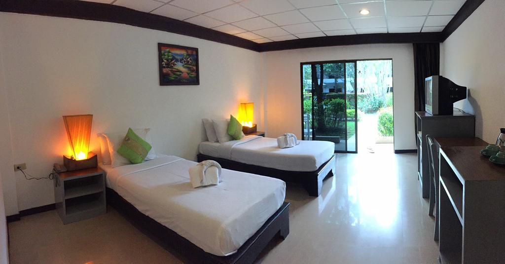 Bamboo Beach Hotel & Spa Patong Eksteriør bilde