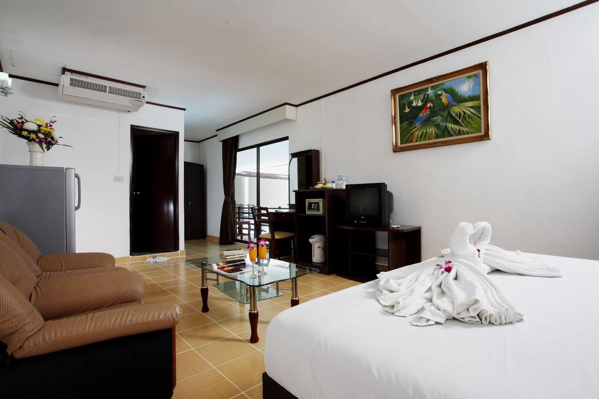 Bamboo Beach Hotel & Spa Patong Eksteriør bilde