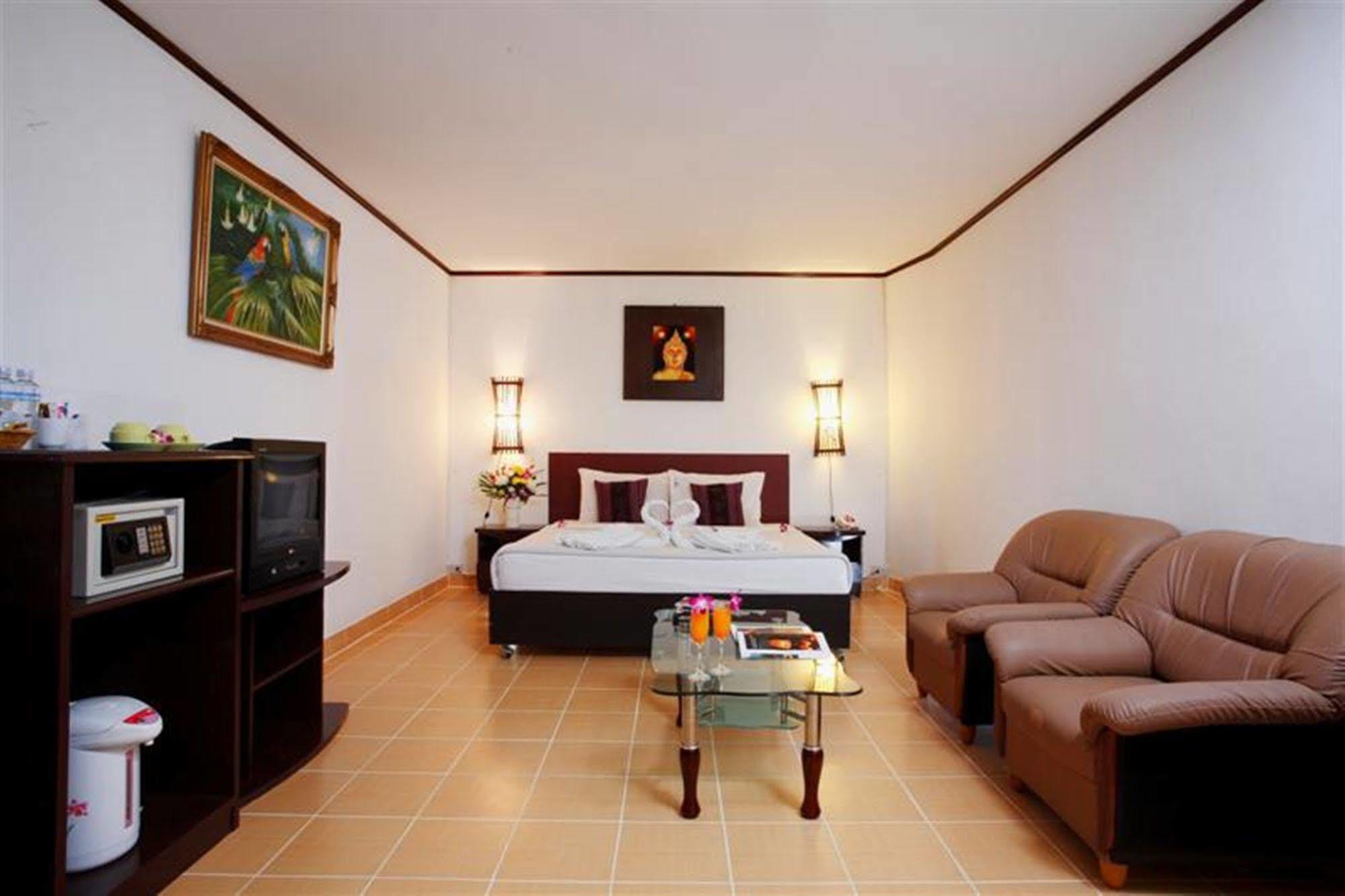 Bamboo Beach Hotel & Spa Patong Eksteriør bilde